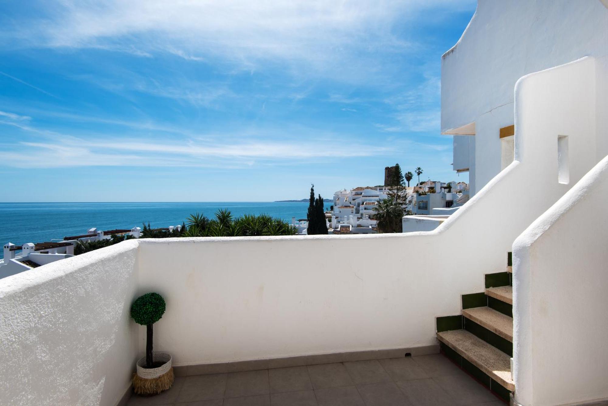 Coral Island Mediterranean Duplex Penthouse 贝纳尔马德纳 外观 照片