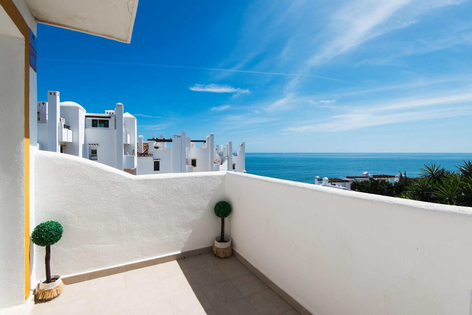 Coral Island Mediterranean Duplex Penthouse 贝纳尔马德纳 外观 照片